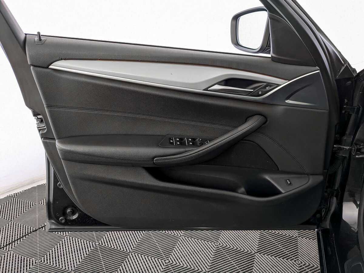 БМВ 5 серии б/у, 2018, Автоматическая. Фото: #13