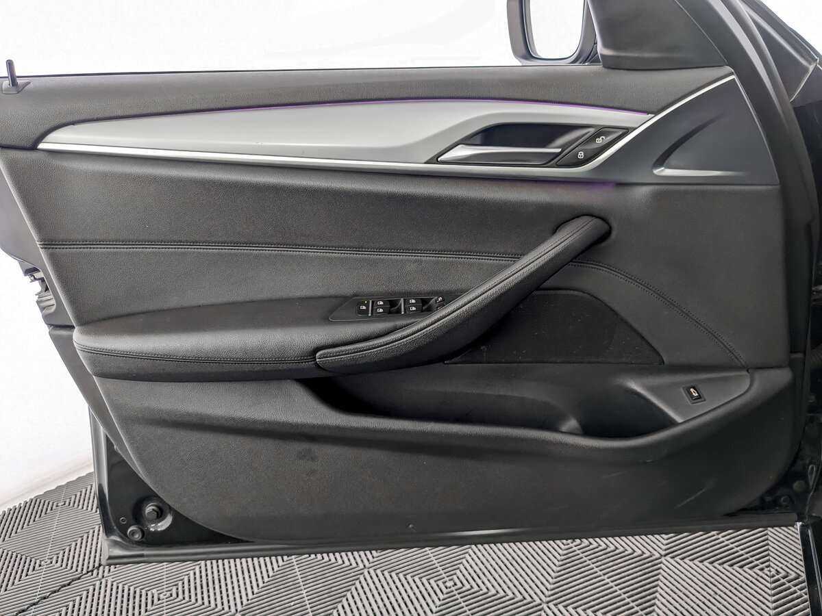 БМВ 5 серии б/у, 2018, Автоматическая. Фото: #13