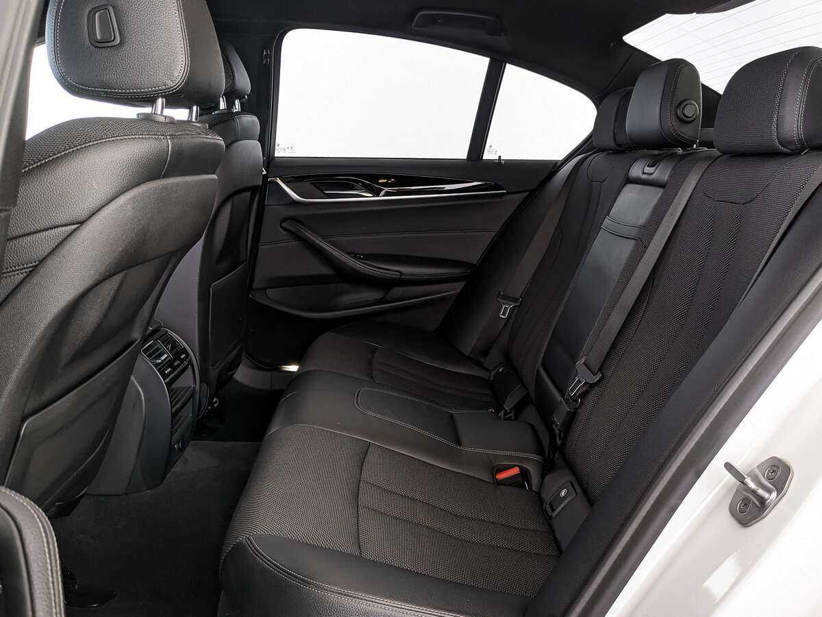 БМВ 5 серии б/у, 2017, Автоматическая. Фото: #13