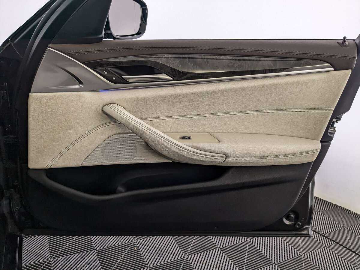 БМВ 5 серии б/у, 2017, Автоматическая. Фото: #20