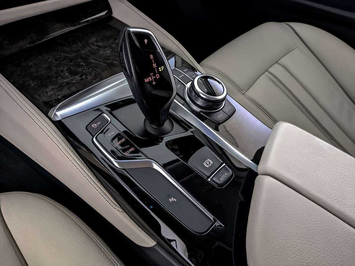 БМВ 5 серии б/у, 2017, Автоматическая. Фото: #21