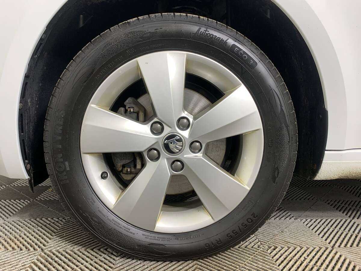 Шкода Октавия б/у, 2019, Роботизированная. Фото: #5