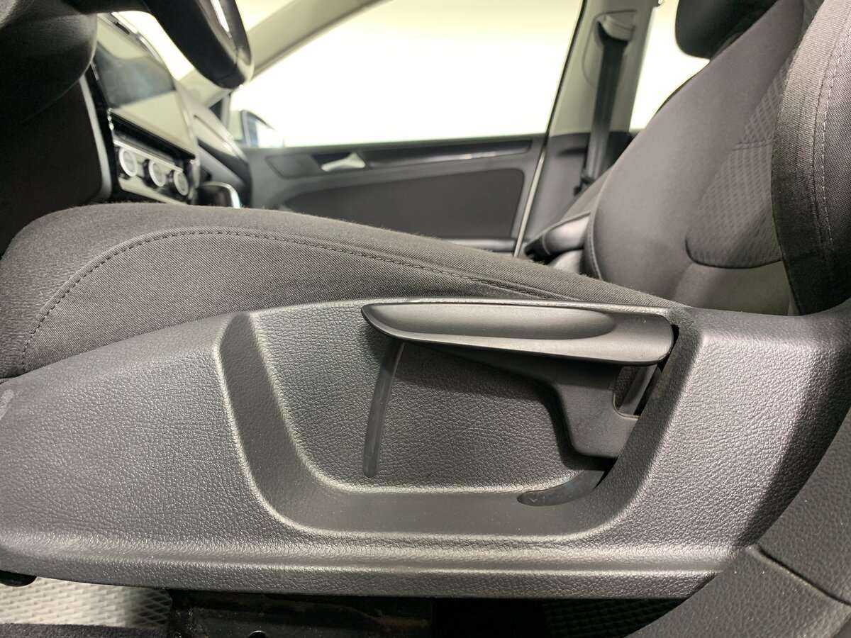 Volkswagen Jetta б/у, 2012, Автоматическая. Фото: #13