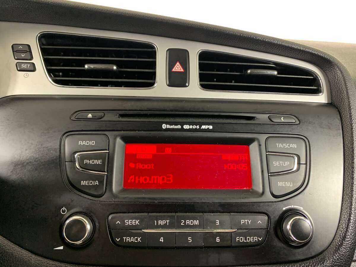 Киа Сид б/у, 2014, Механическая. Фото: #12