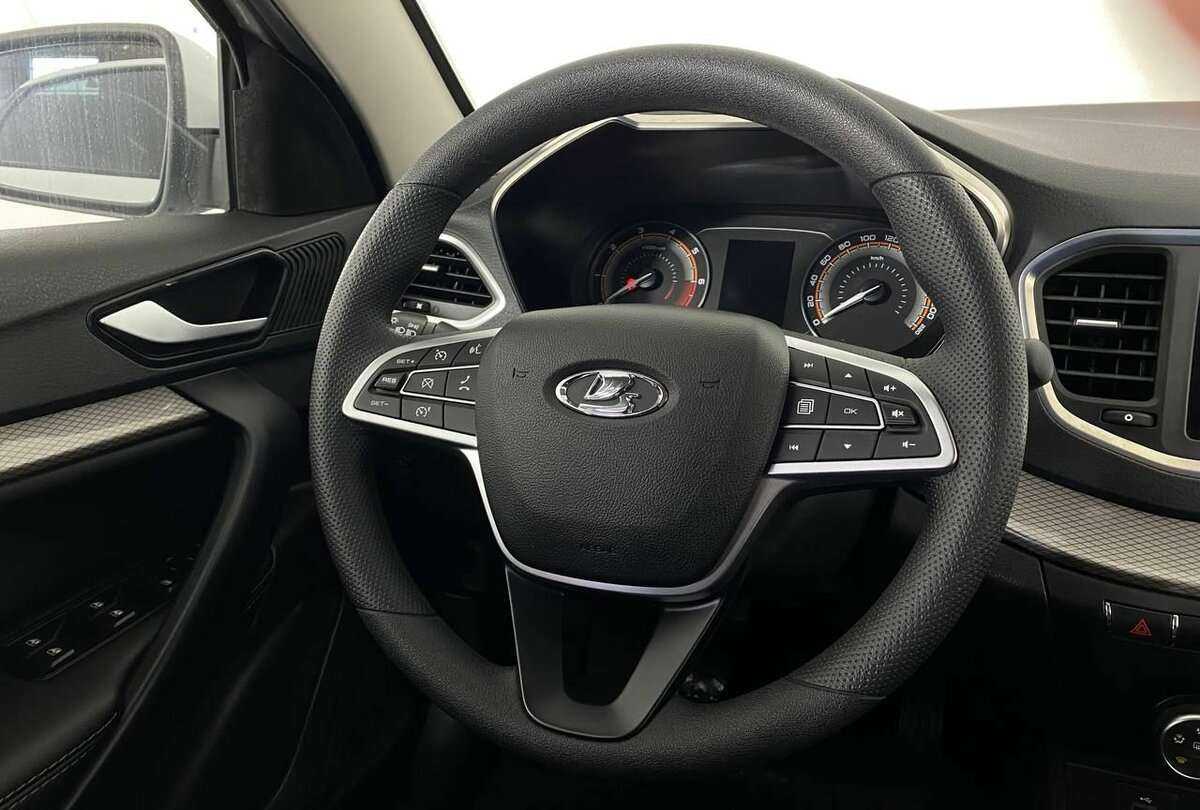 Лада (ВАЗ) Веста б/у, 2023, Механическая. Фото: #8