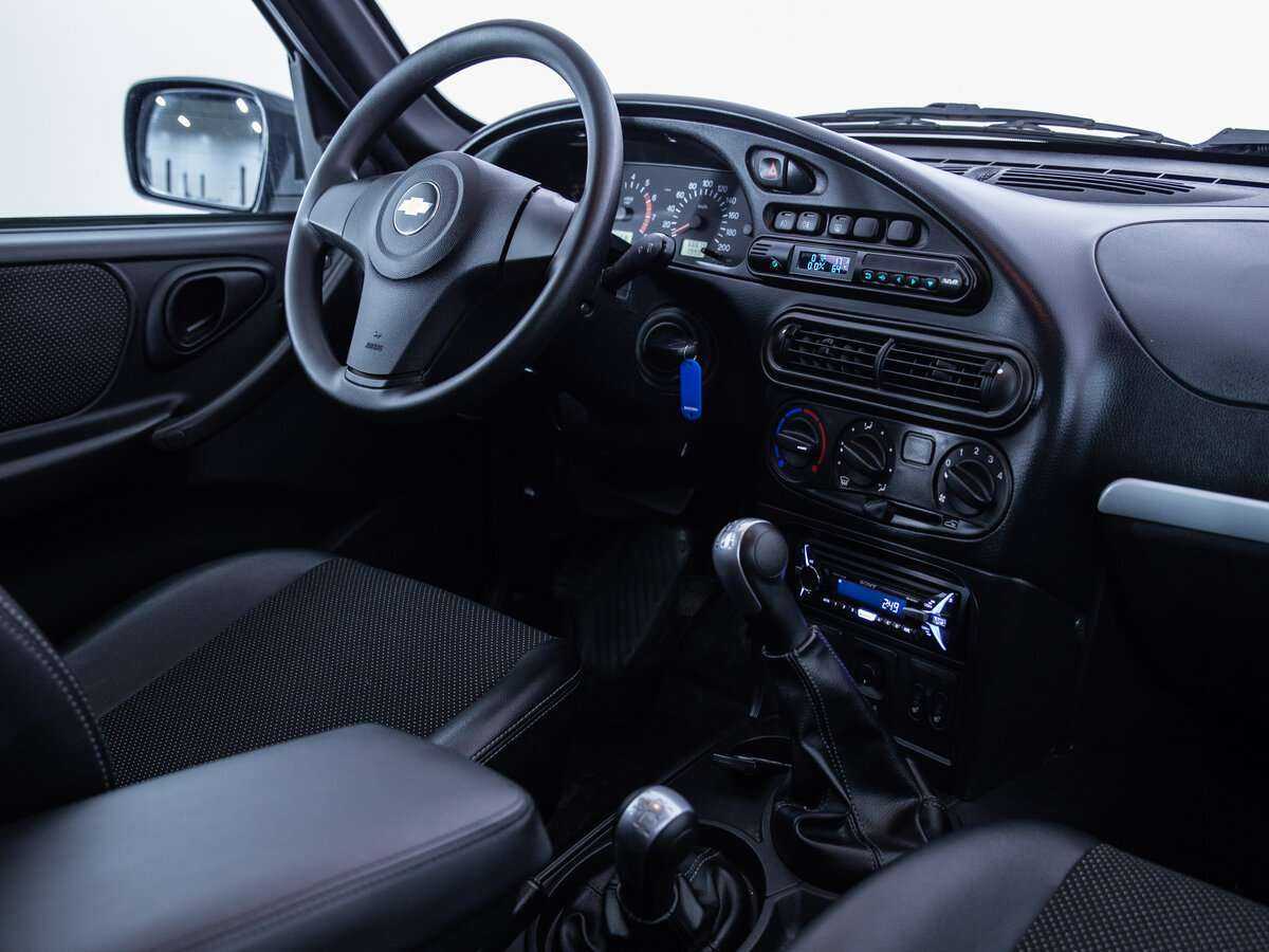 Chevrolet Niva б/у, 2015, Механическая. Фото: #7