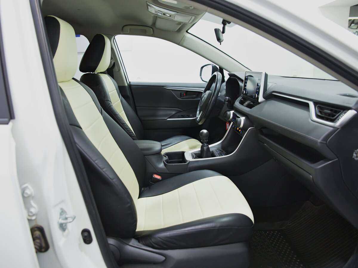 Toyota RAV4 б/у, 2020, Механическая. Фото: #10
