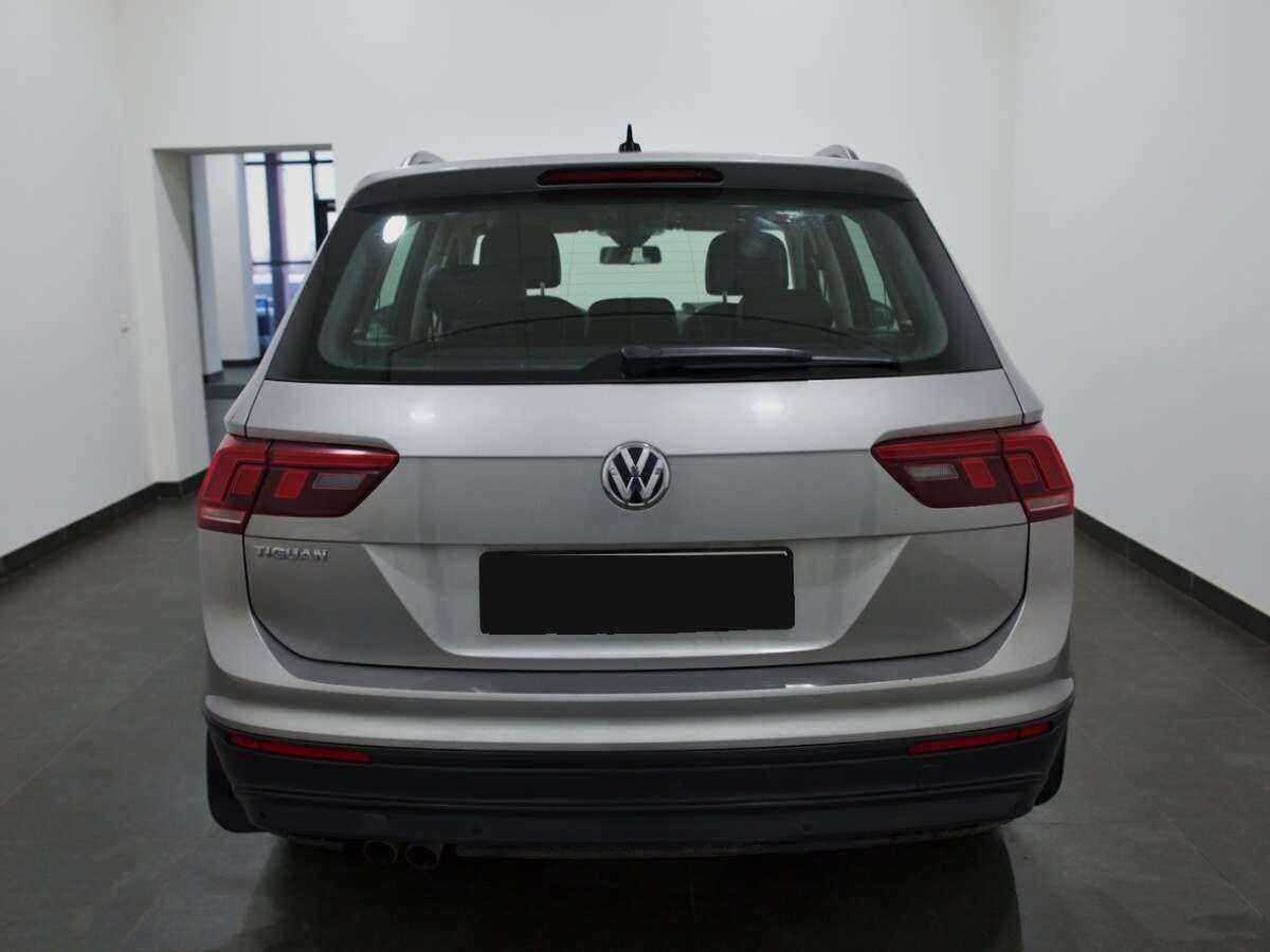 Volkswagen Tiguan б/у, 2020, Роботизированная. Фото: #3