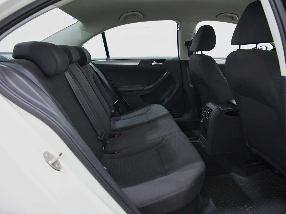 Volkswagen Jetta б/у, 2015, Роботизированная. Фото: #3