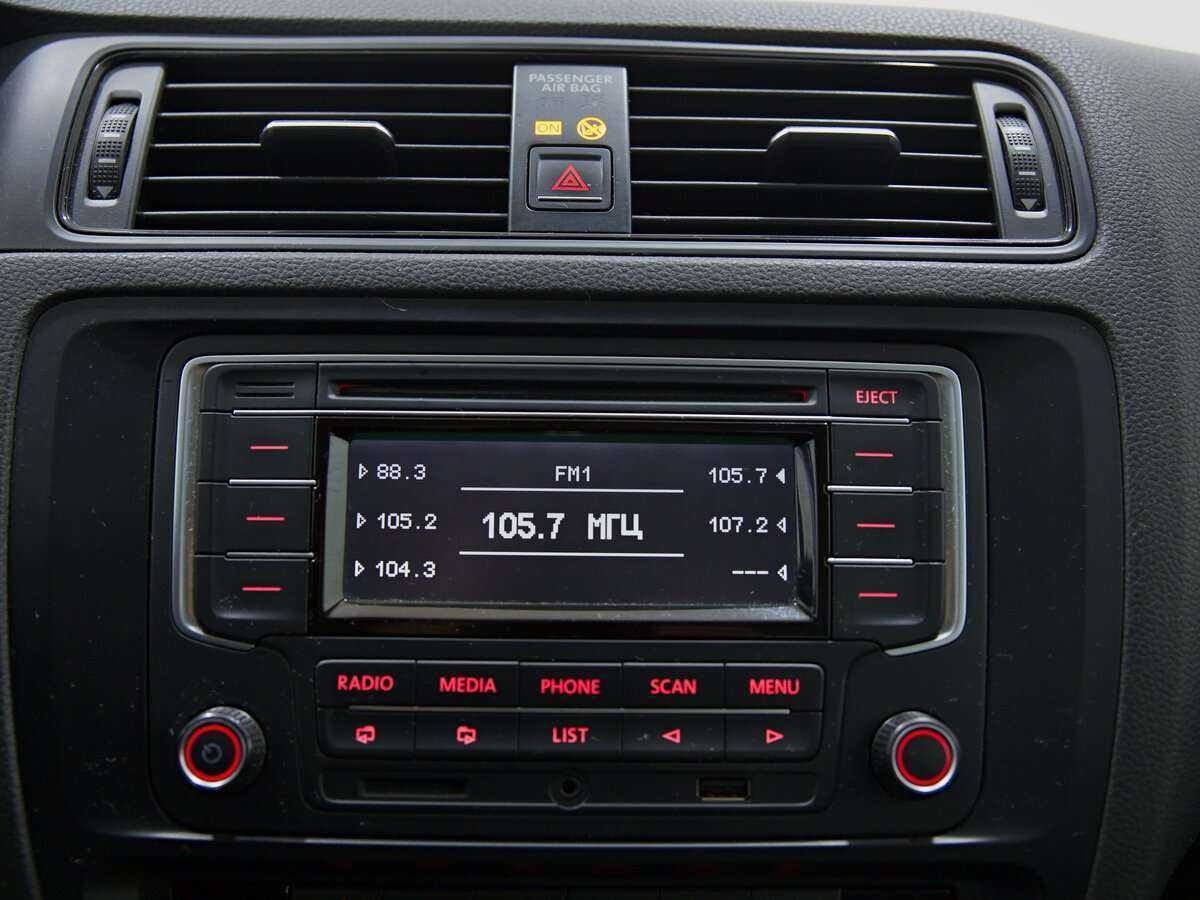 Volkswagen Jetta б/у, 2015, Роботизированная. Фото: #9