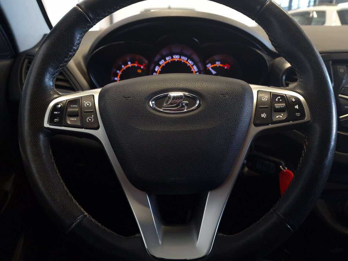 Лада (ВАЗ) Веста б/у, 2020, Механическая. Фото: #4