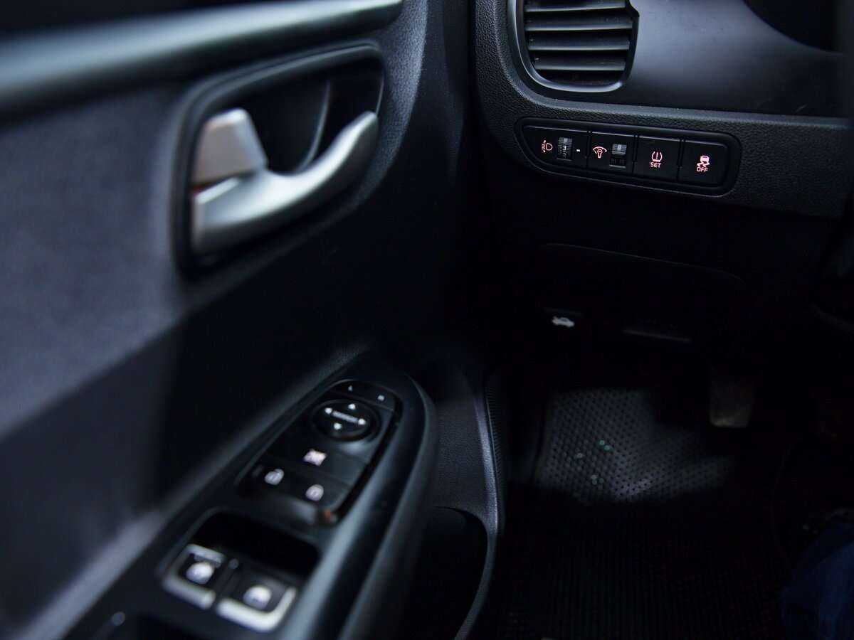 Киа Рио б/у, 2017, Механическая. Фото: #15