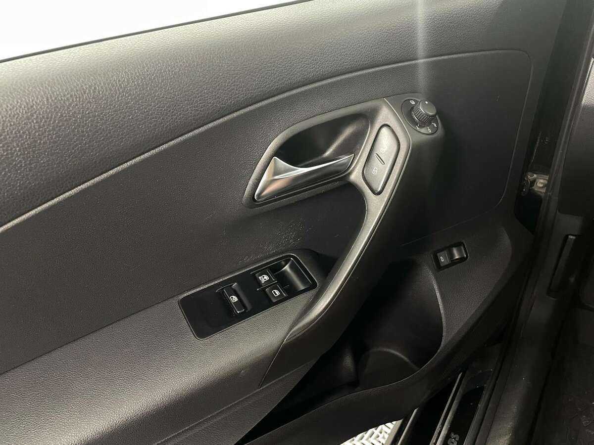 Фольксваген Поло б/у, 2013, Механическая. Фото: #11