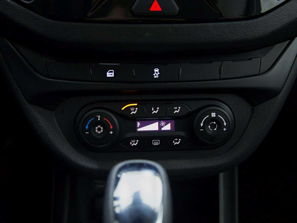 Лада (ВАЗ) Веста б/у, 2022, Вариатор. Фото: #13