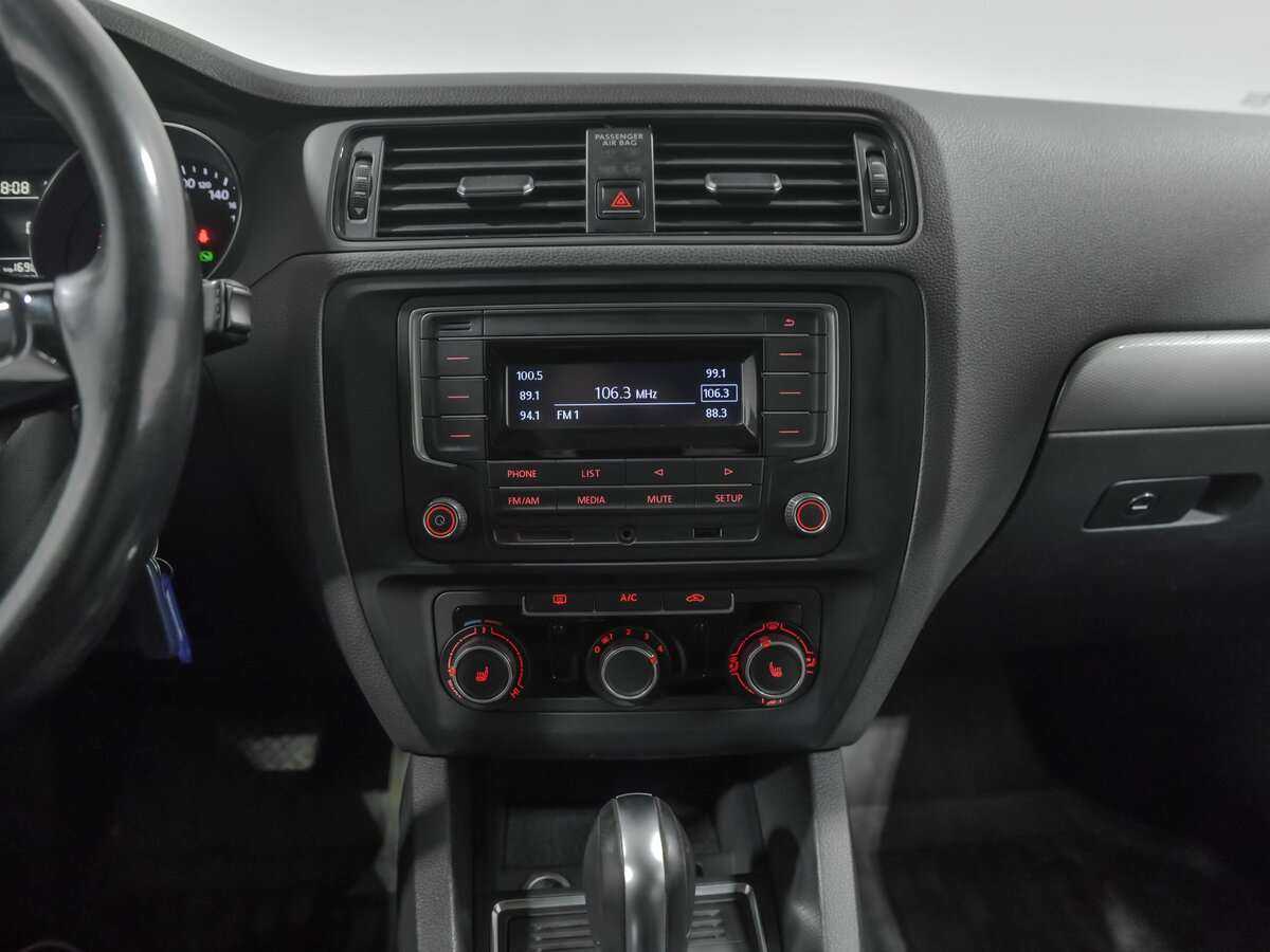 Volkswagen Jetta б/у, 2016, Автоматическая. Фото: #6