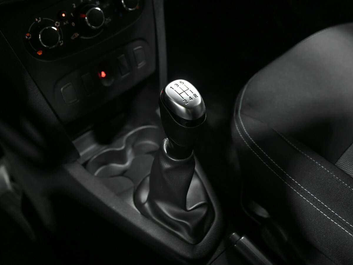 Рено Сандеро б/у, 2020, Механическая. Фото: #9