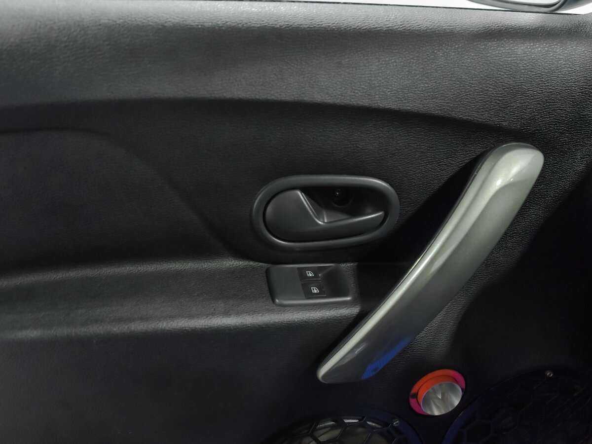 Рено Логан б/у, 2018, Механическая. Фото: #10