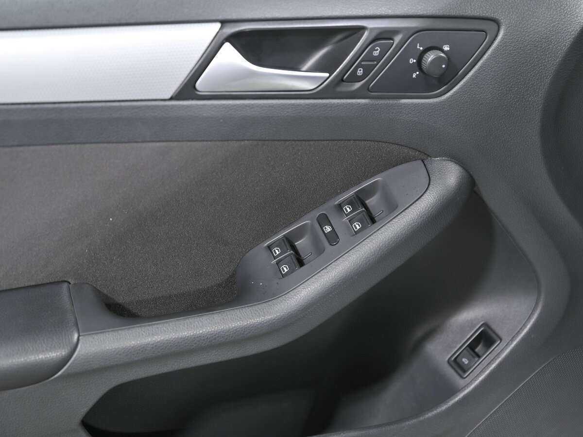 Volkswagen Jetta б/у, 2013, Роботизированная. Фото: #13