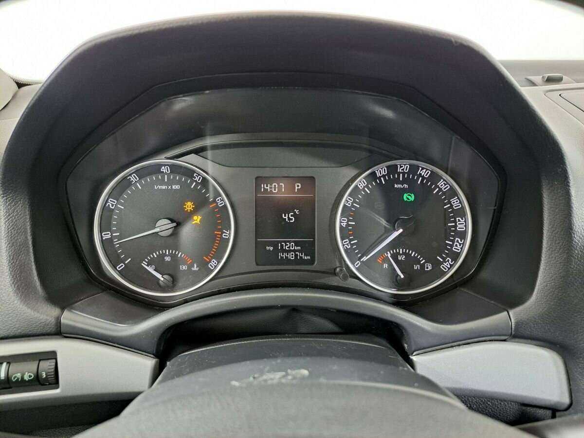 Шкода Октавия б/у, 2012, Роботизированная. Фото: #8