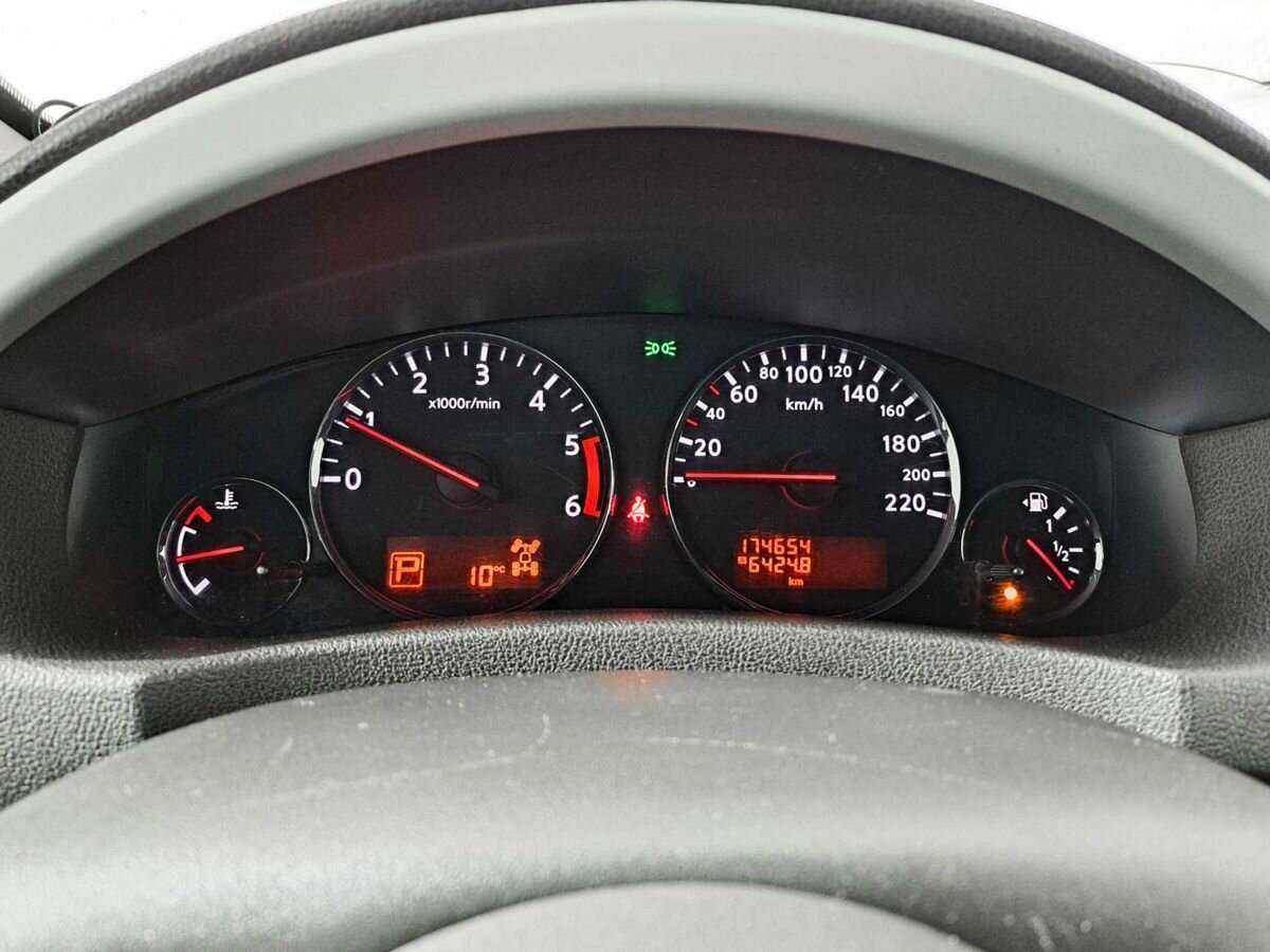 Ниссан Патфайндер б/у, 2014, Автоматическая. Фото: #9