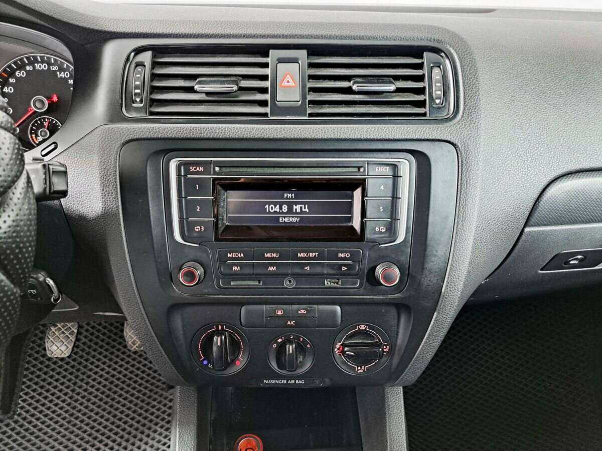 Volkswagen Jetta б/у, 2014, Механическая. Фото: #14