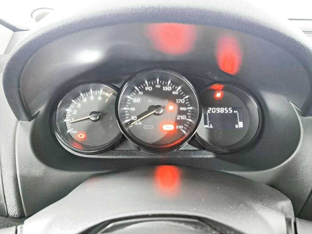 Renault Fluence б/у, 2012, Механическая. Фото: #10