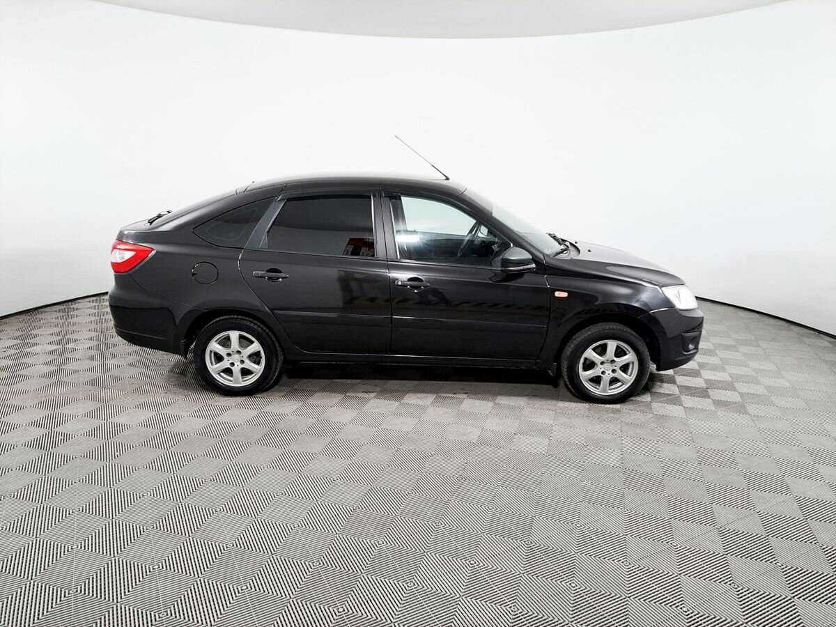 Лада (ВАЗ) Гранта б/у, 2016, Механическая. Фото: #3