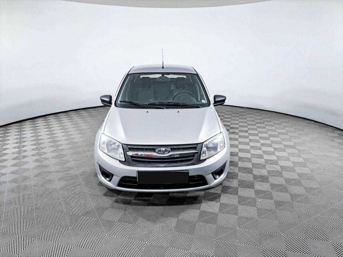 Лада (ВАЗ) Гранта б/у, 2017, Механическая. Фото: #1