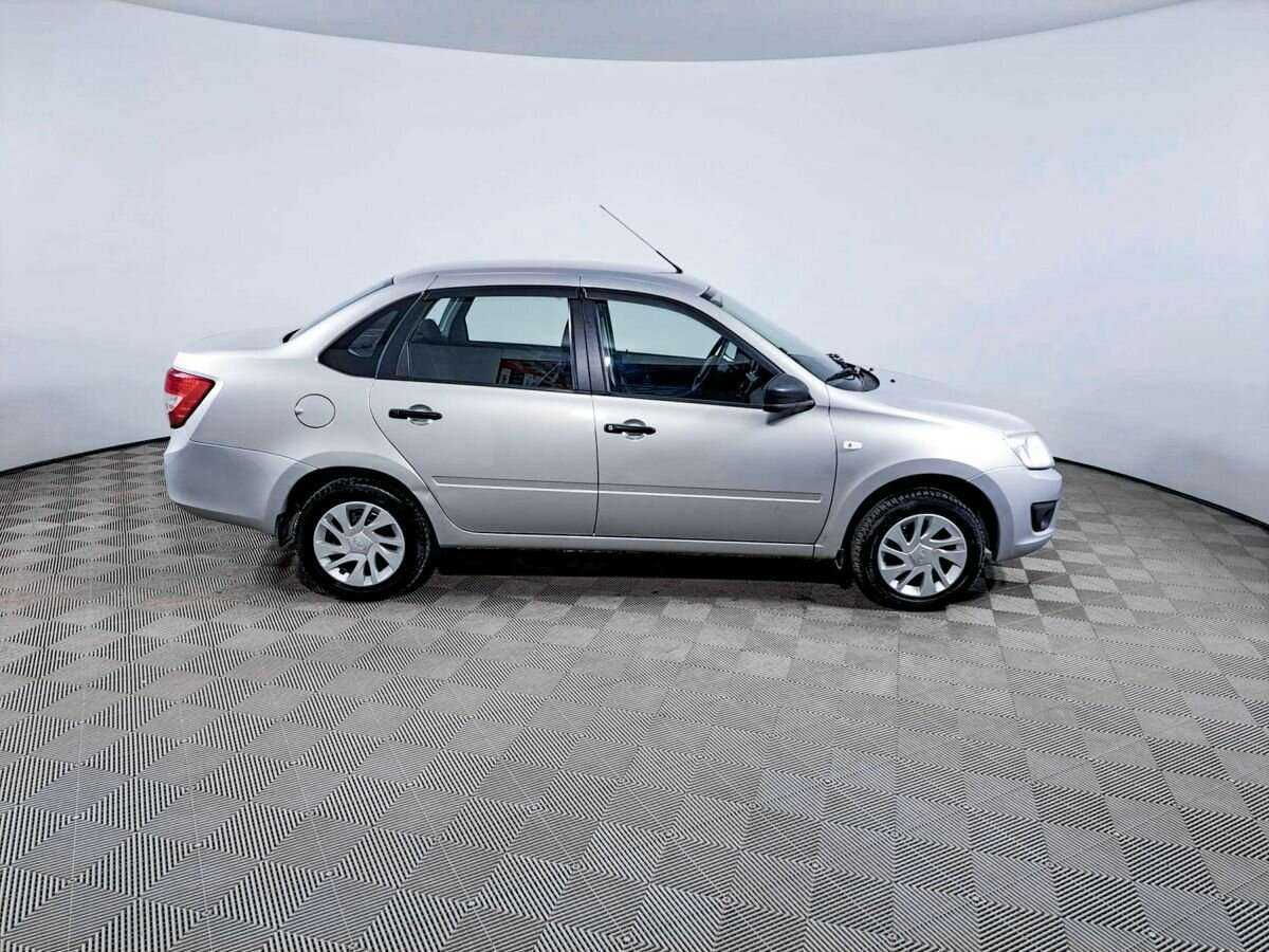 Лада (ВАЗ) Гранта б/у, 2017, Механическая. Фото: #3