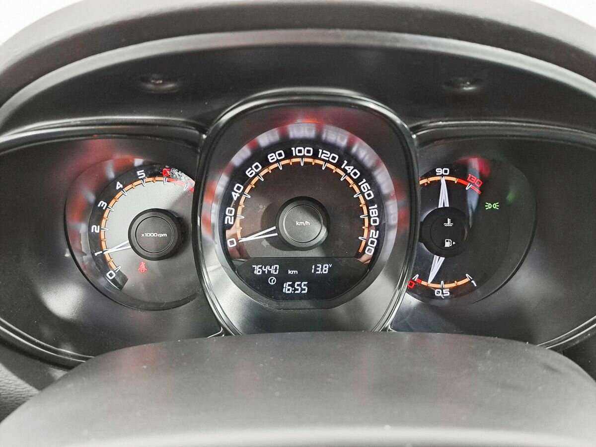 Лада (ВАЗ) Веста б/у, 2020, Механическая. Фото: #10