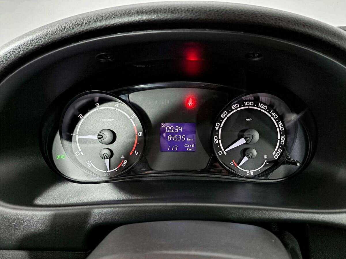 Lada (ВАЗ) Priora б/у, 2017, Механическая. Фото: #10