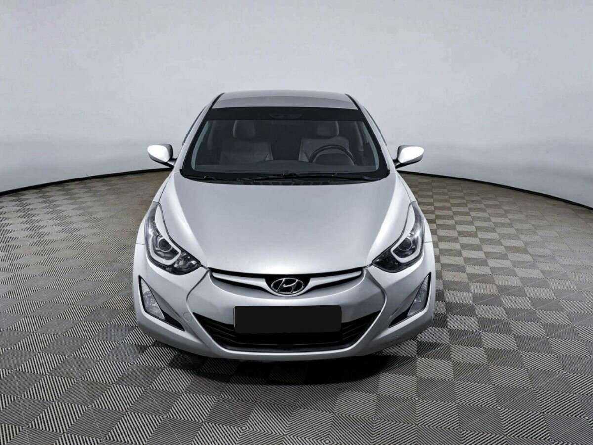 Hyundai Elantra б/у, 2015, Механическая. Фото: #1