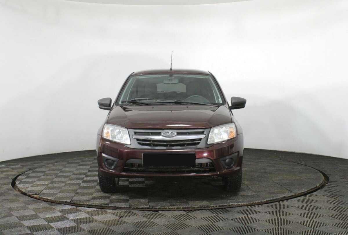 Лада (ВАЗ) Гранта б/у, 2015, Механическая. Фото: #1