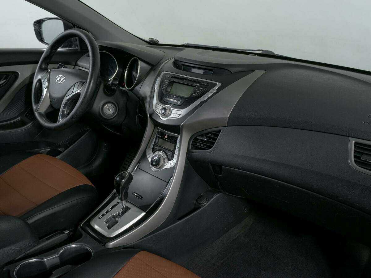 Hyundai Elantra б/у, 2012, Автоматическая. Фото: #8