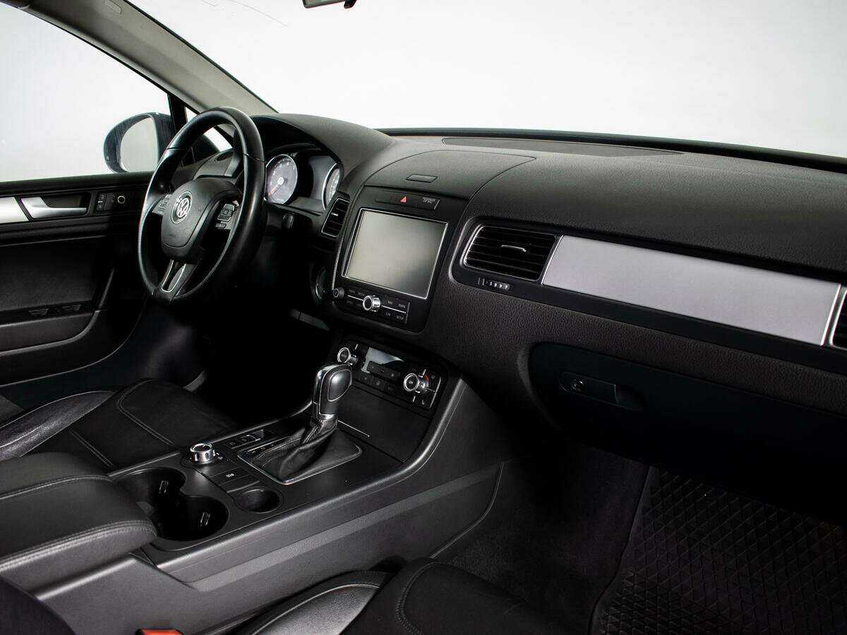 Volkswagen Touareg б/у, 2012, Автоматическая. Фото: #8