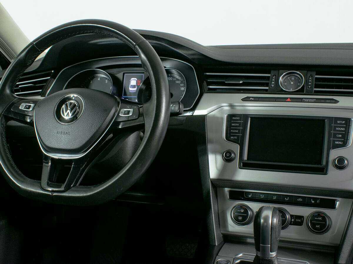 Фольксваген Пассат б/у, 2017, Роботизированная. Фото: #8