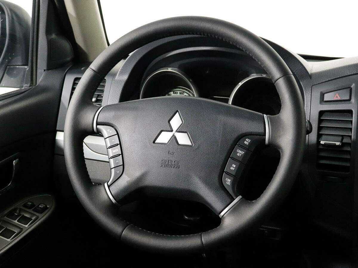 Митсубиши Паджеро б/у, 2014, Автоматическая. Фото: #11