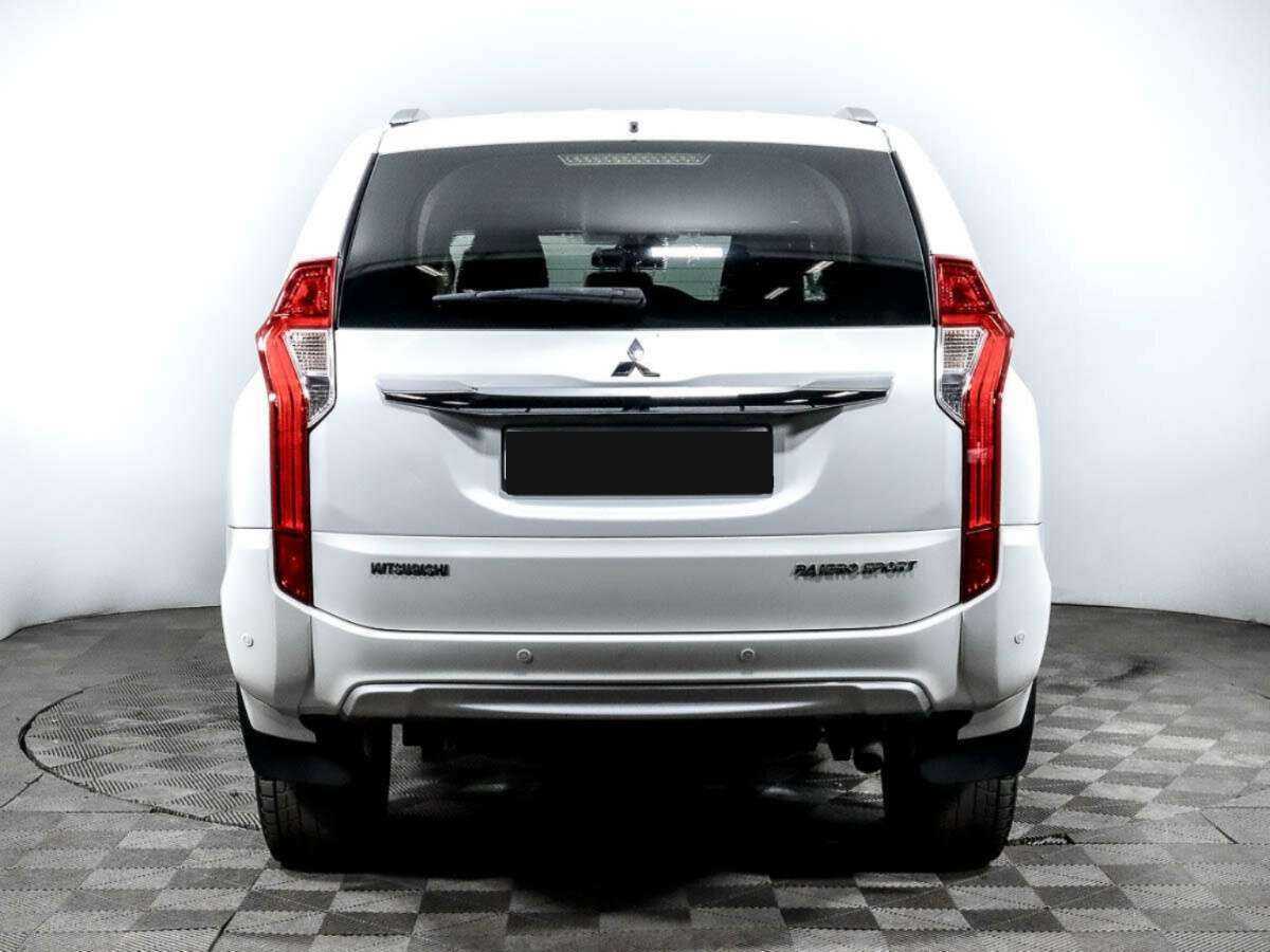 Митсубиши Паджеро Спорт б/у, 2017, Автоматическая. Фото: #4