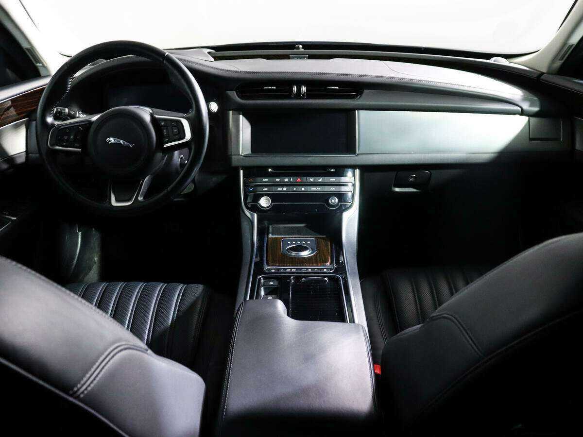 Jaguar XF б/у, 2018, Автоматическая. Фото: #10