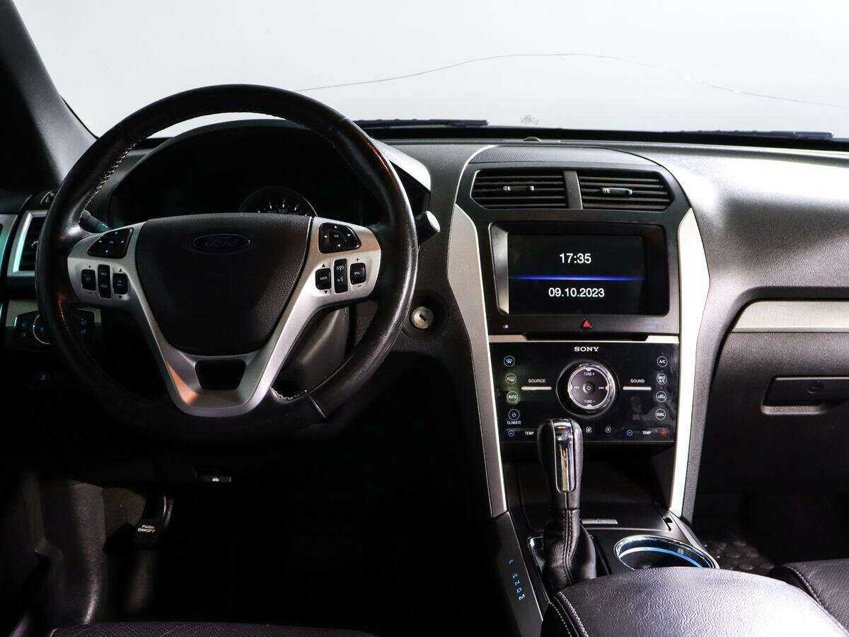 Ford Explorer б/у, 2014, Автоматическая. Фото: #11