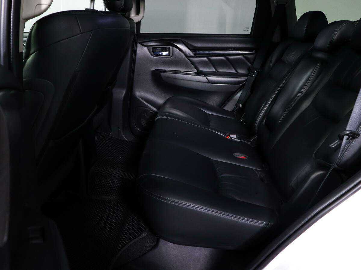 Митсубиши Паджеро Спорт б/у, 2018, Автоматическая. Фото: #6