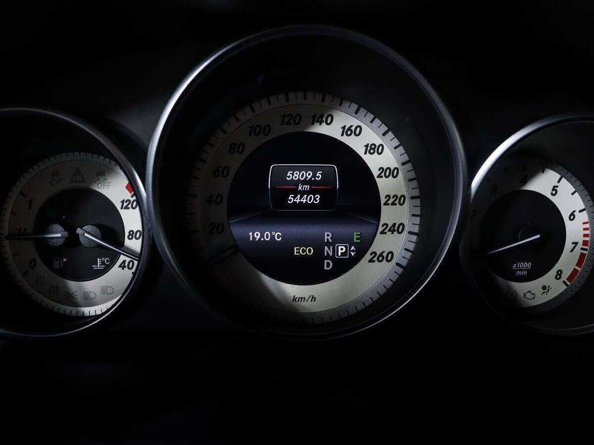 Мерседес-Бенц Е-Класс б/у, 2013, Автоматическая. Фото: #7