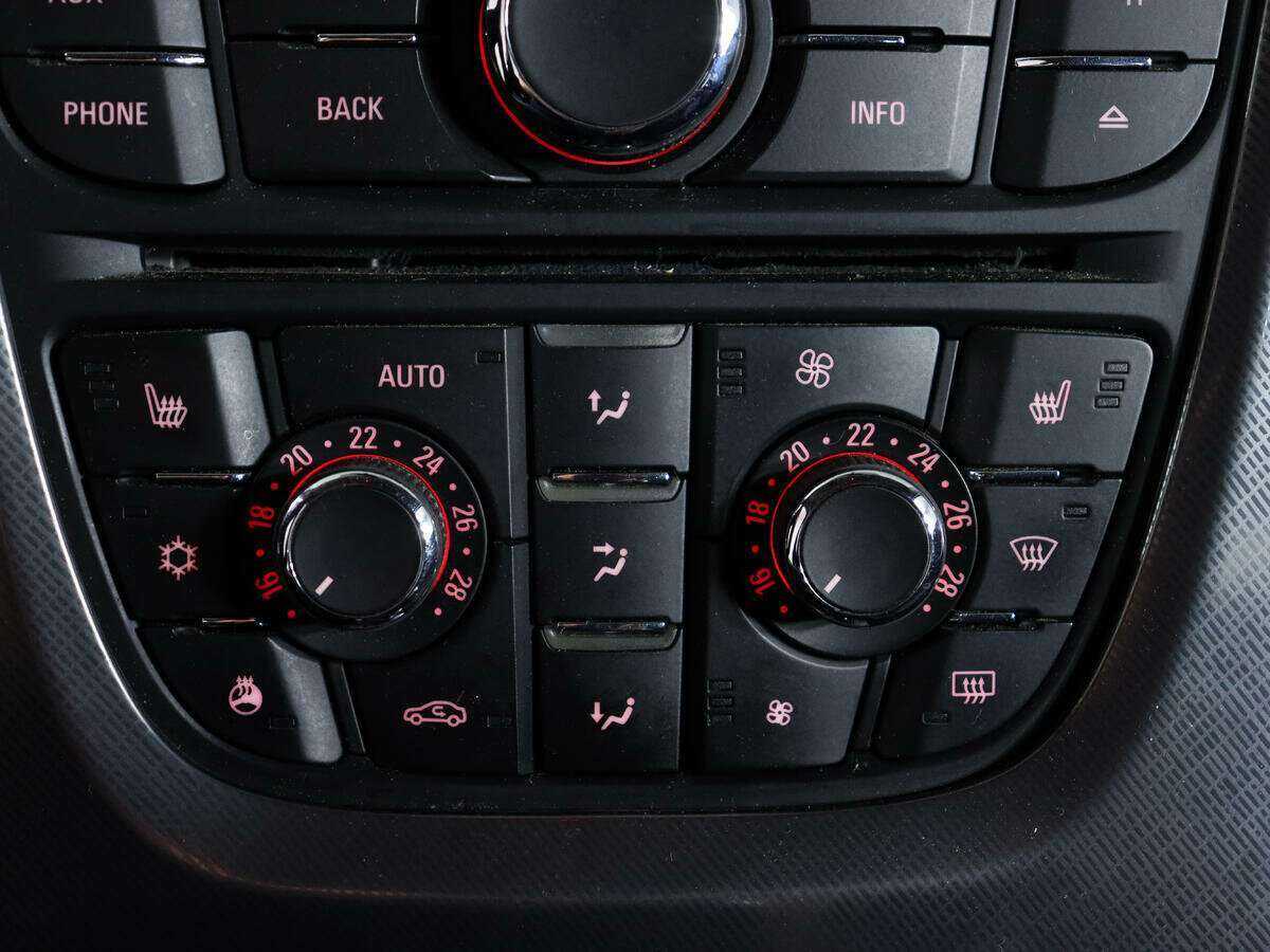 Опель Астра б/у, 2012, Автоматическая. Фото: #17