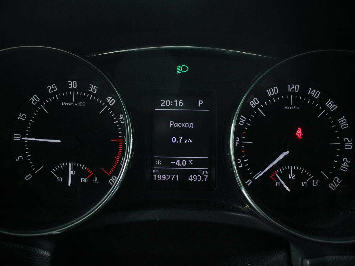 Skoda Superb б/у, 2014, Роботизированная. Фото: #9