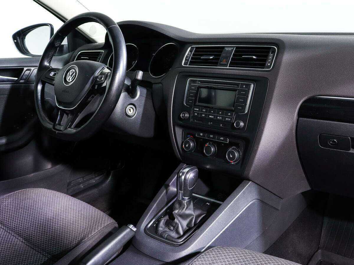 Volkswagen Jetta б/у, 2016, Автоматическая. Фото: #7