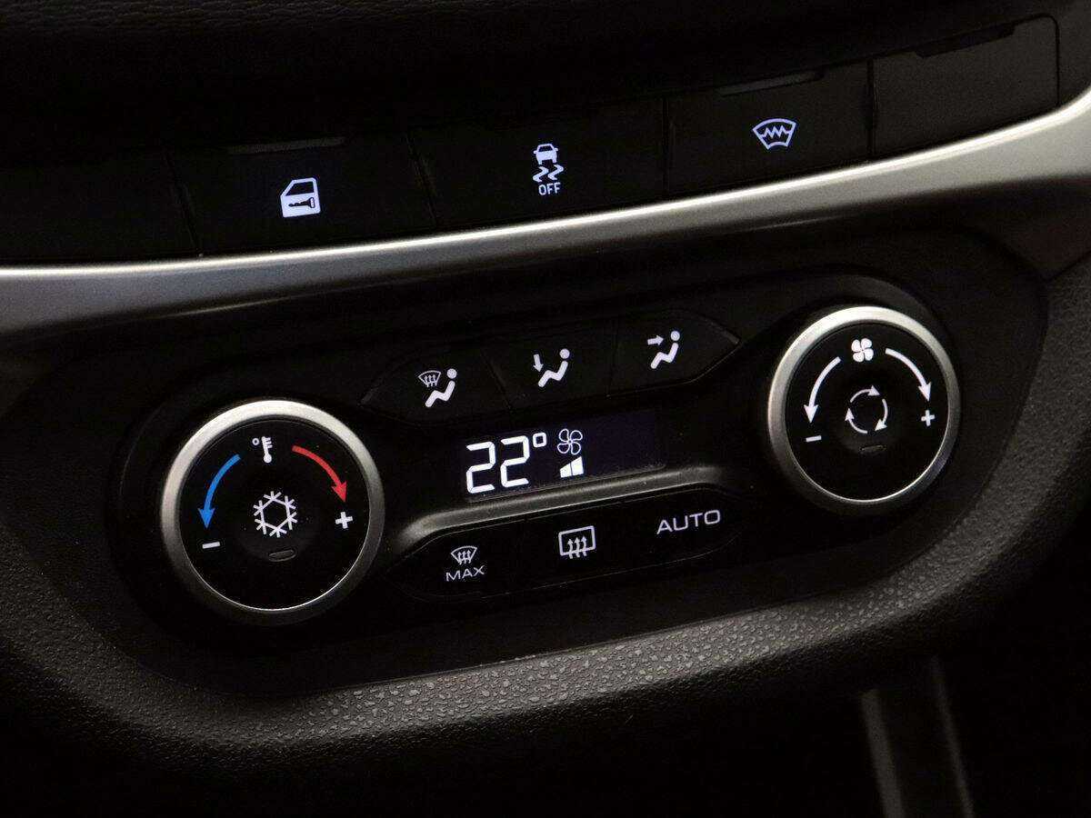 Лада (ВАЗ) Веста б/у, 2020, Механическая. Фото: #12