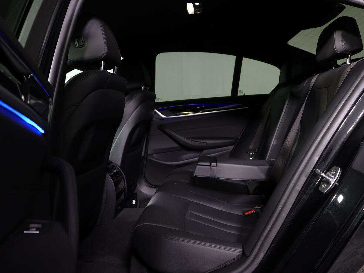 БМВ 5 серии б/у, 2017, Автоматическая. Фото: #9