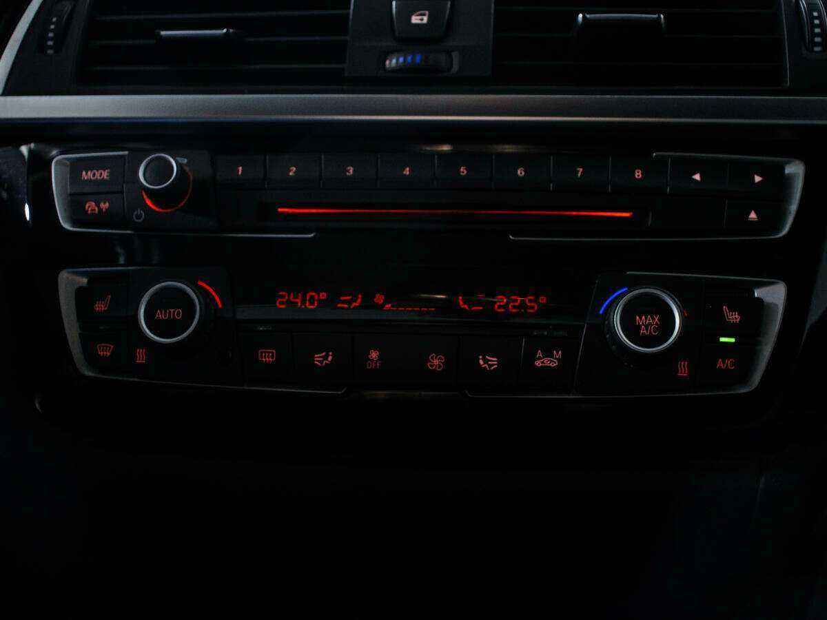 БМВ 3 серии б/у, 2017, Автоматическая. Фото: #16