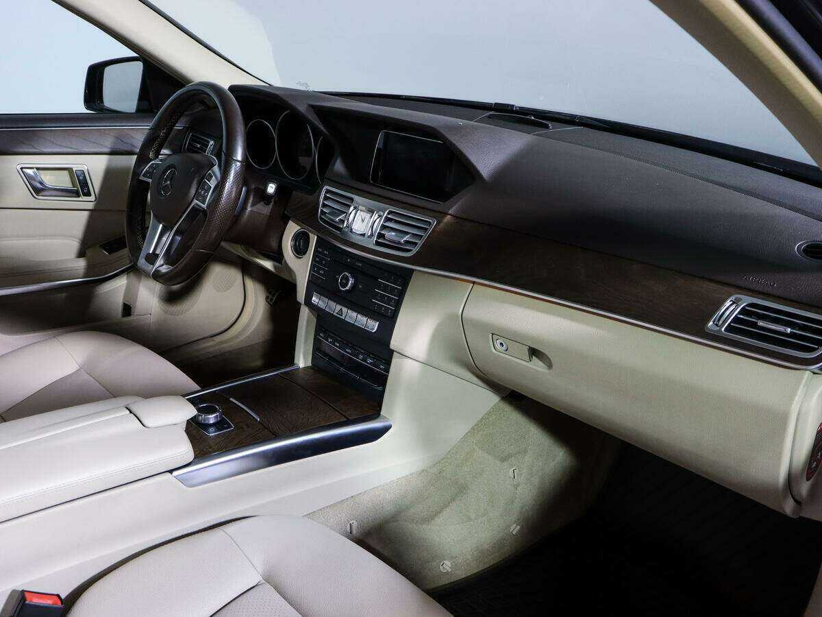 Мерседес-Бенц Е-Класс б/у, 2015, Автоматическая. Фото: #6