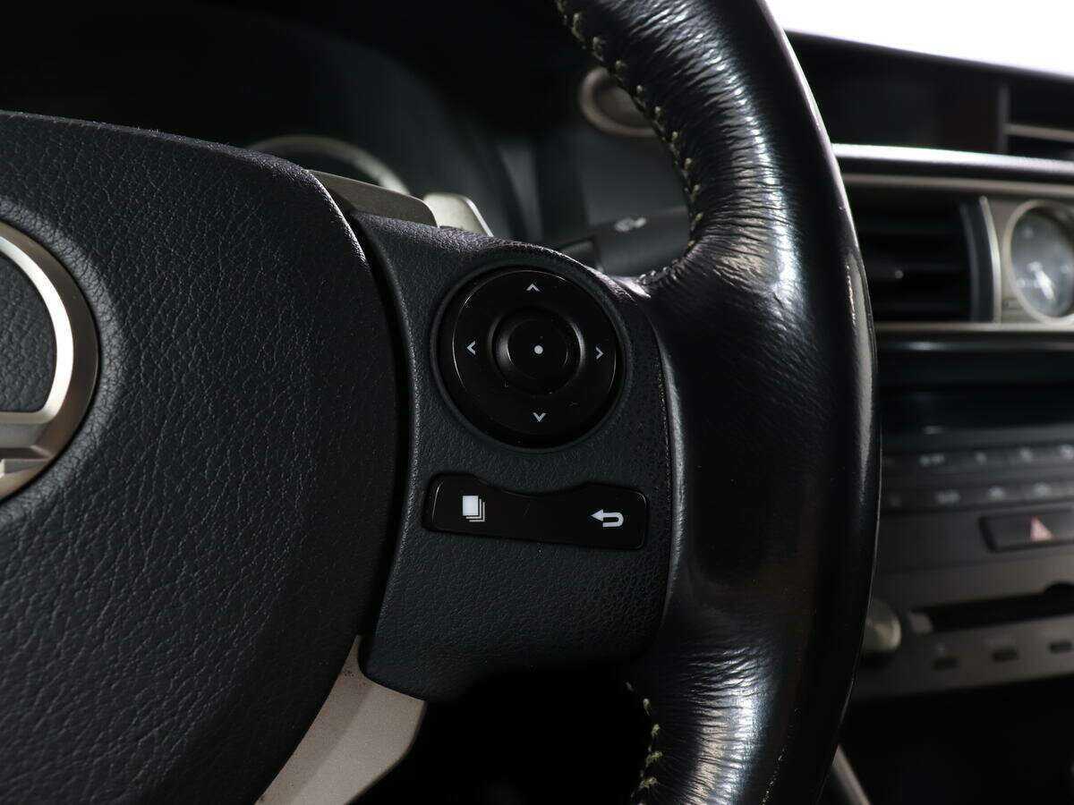 Лексус ИС б/у, 2015, Автоматическая. Фото: #12